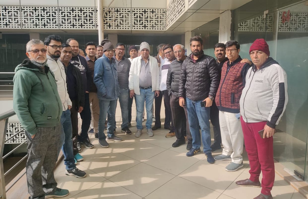 TDI management deposited 90 lakh rupees, residents expressed their anger for not depositing the outstanding electricity bill