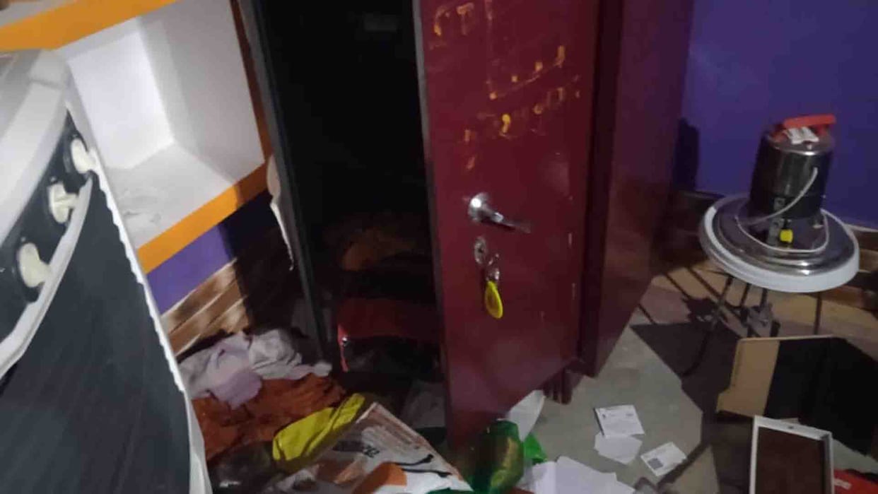 Jalaun: Lakhs stolen from farmer's locked house
