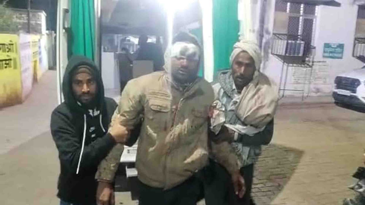 Hamirpur: miscreants looted the salesmen of the liquor shops