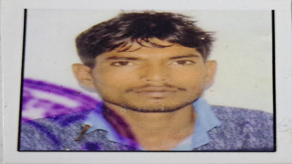 fire break out in room due to spark of cigarette youth died due to suffocation