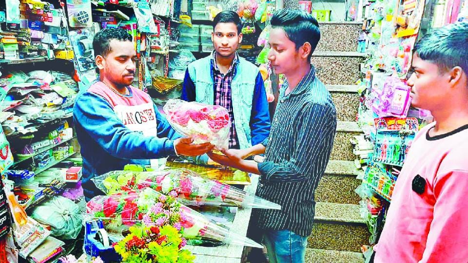 People are ready to welcome new year and parties will be held at various places in Etah