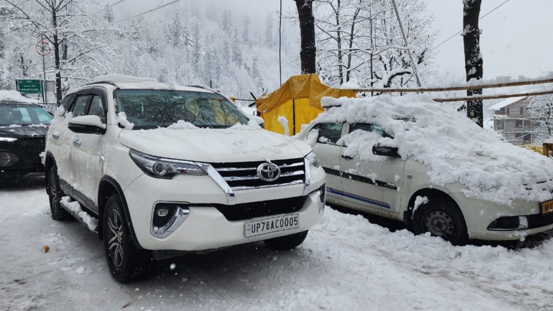 himachal weather update snowfall in lahaul rohtang chamba kinnaur rain in shimla 134 roads blocked