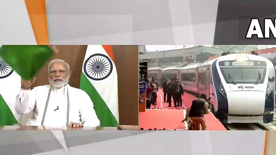 Pm Modi Green Signal to Howrah New Jalpaiguri Vande Bharat Express