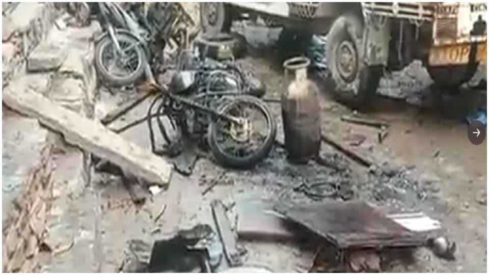 Rajasthan unique photo 2022 PM Narendra Modi karauli riots cylinder blast news