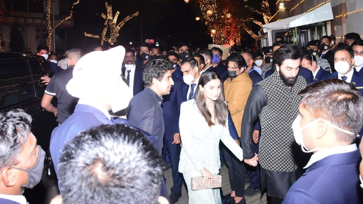 Anant Ambani Radhika merchant Engagement Bollywood Celebs Ranbir Kapoor Alia Bhatt reached Antilia for Party