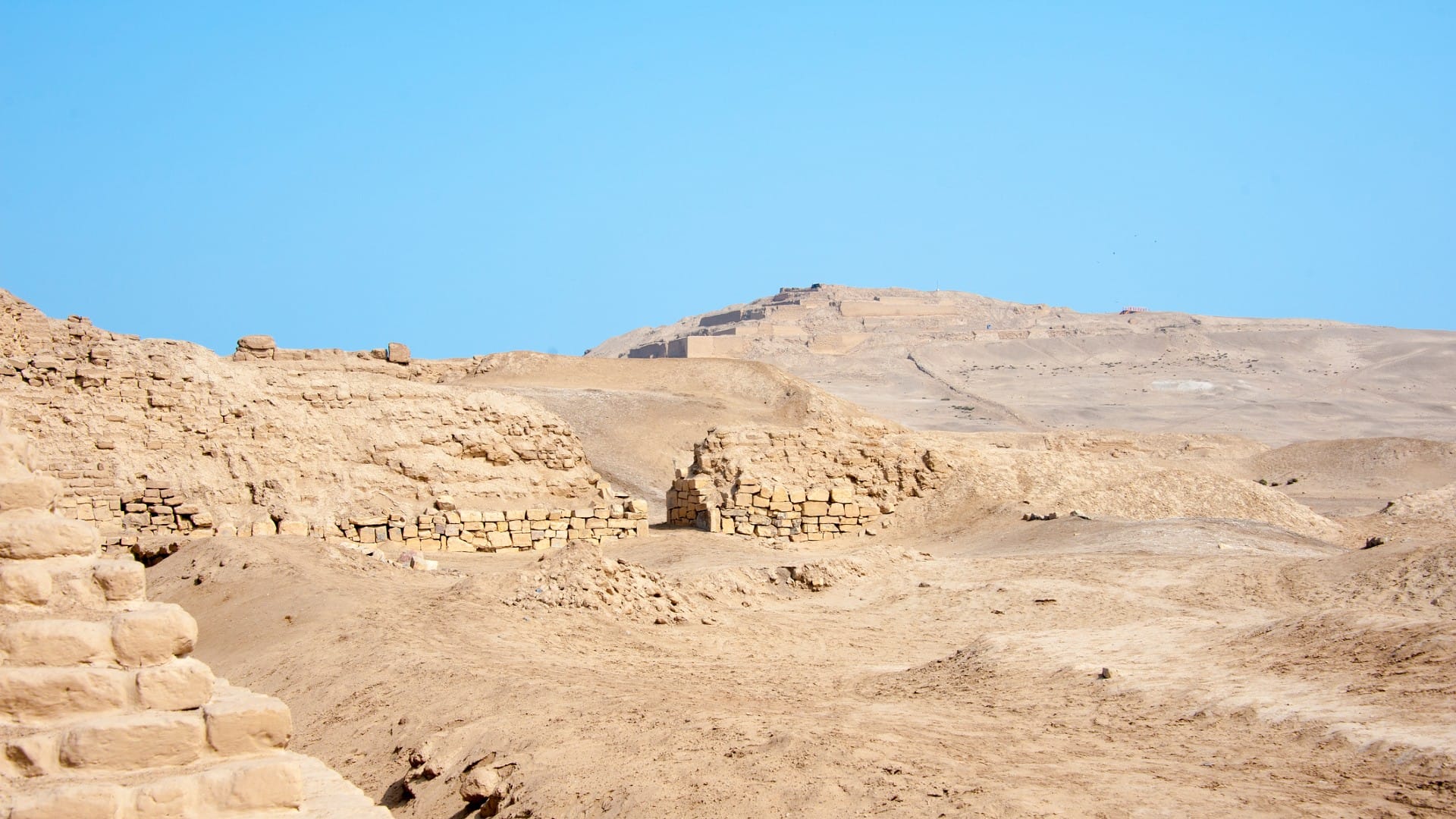 Remains Of Ancient Temple Found In Muslim Country Iran Read Ajab Gajab News In Hindi