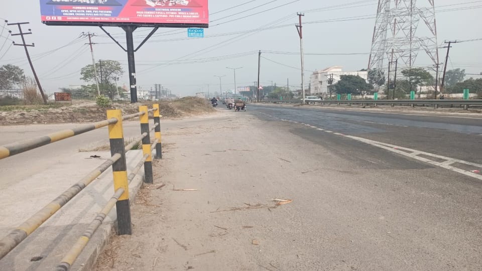 Rishabh Pant Accident blackspot and Road Repair at Accident Point photos
