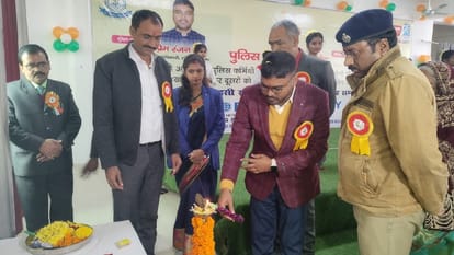 Policemen honored for doing better work in Sant Kabir Nagar