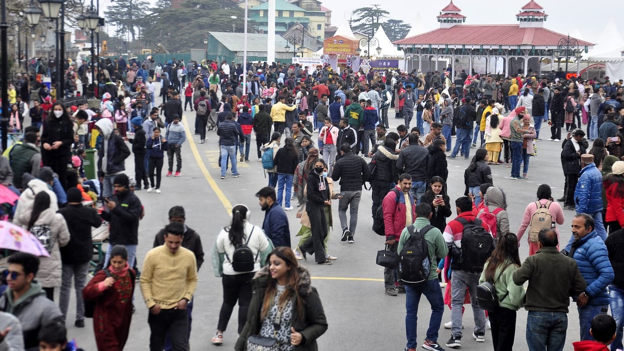 new year celebration in shimla manali himachal pradesh tourist rush in himachal hotels pack