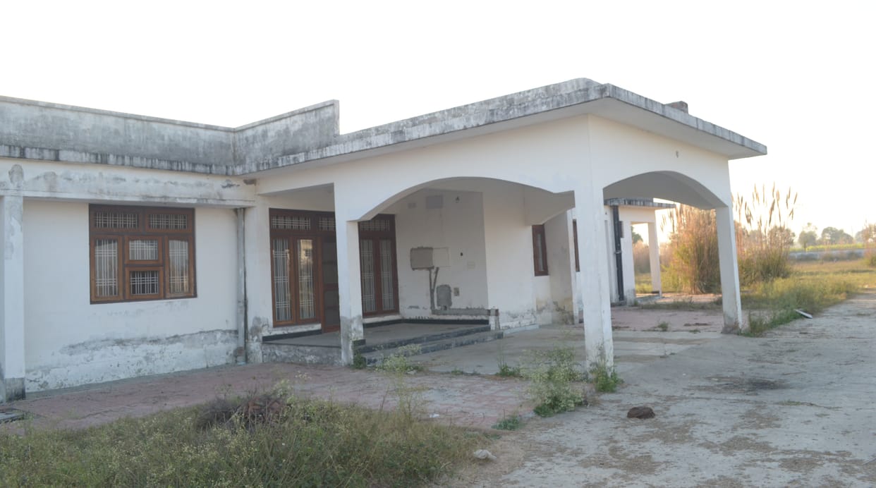 Construction of new collectorate building not completed