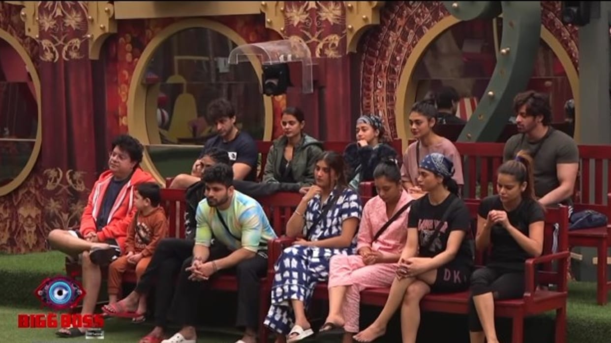 Bigg Boss 16 Priyanka Chahar choudhary Archana Gautam Shalin Bhanot Reached in Finale