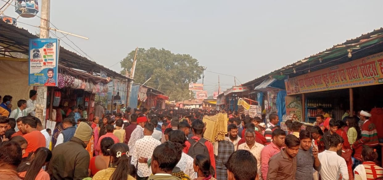 Crowd is still gathering in Govind Saheb fair