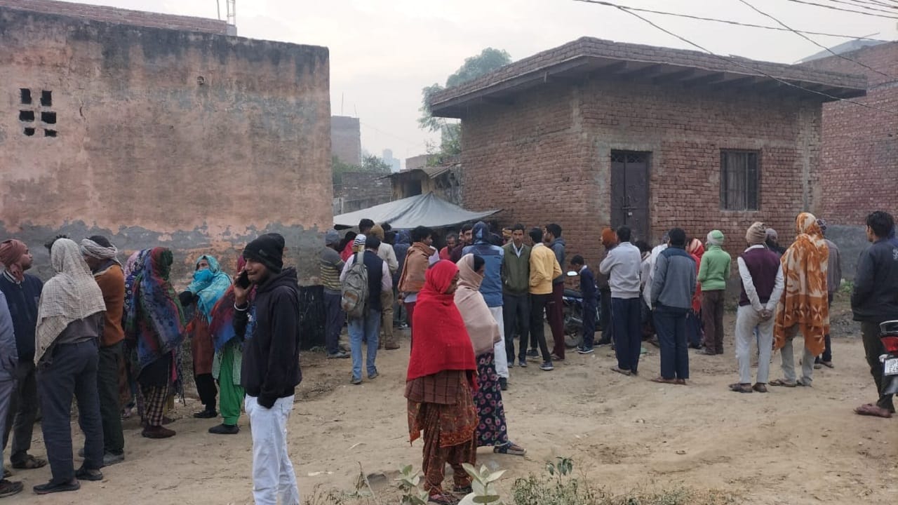young man killed an elderly man because of his wife's extra marital affair In Ghaziabad