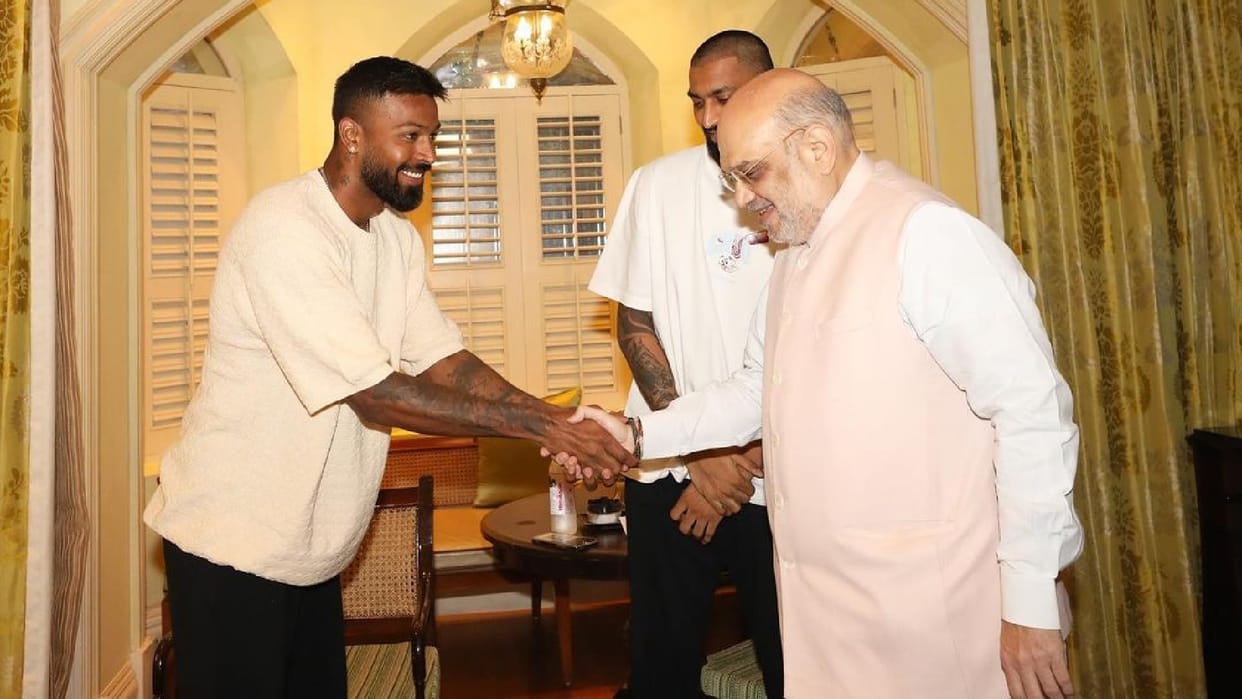 Hardik Pandya and Krunal Pandya met Amit shah thanks him for Invitation