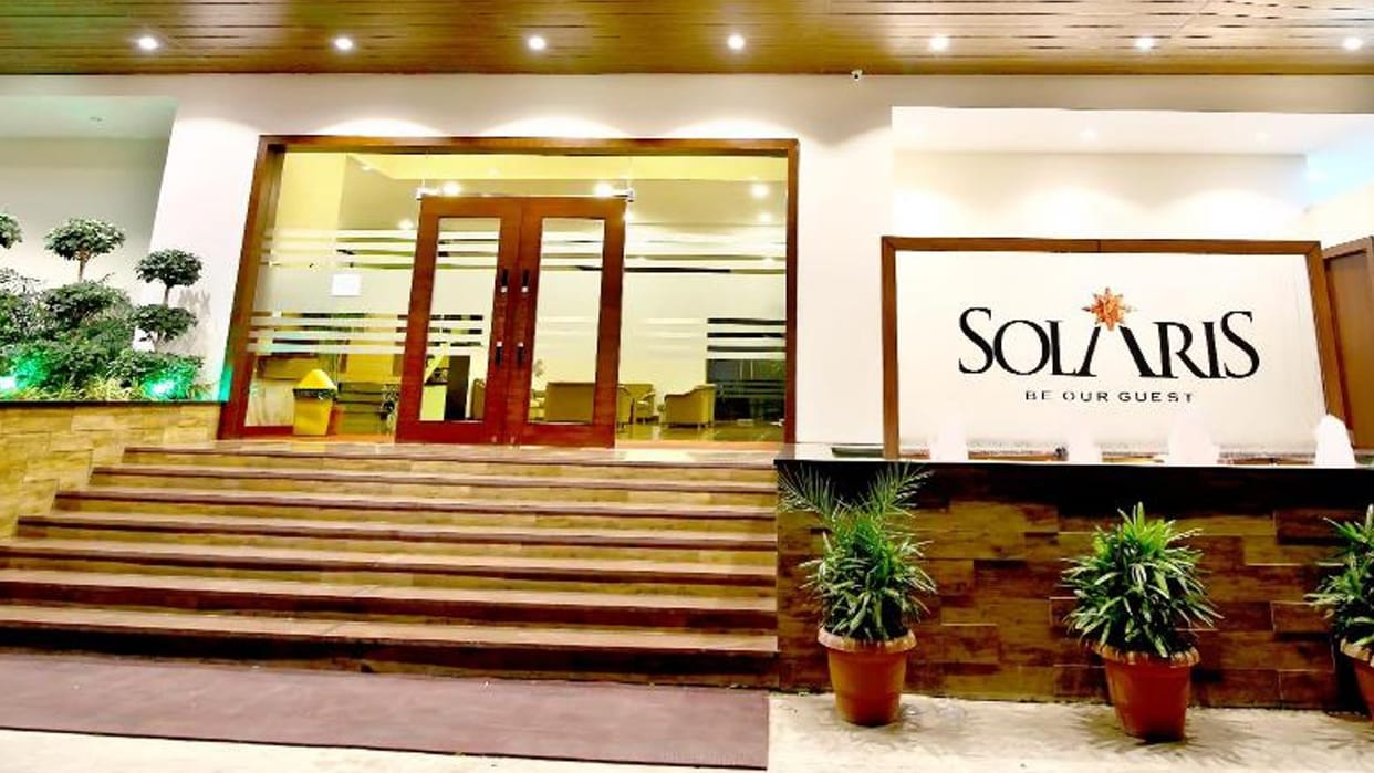 Employees were peeping in the hotel room, police registered a case