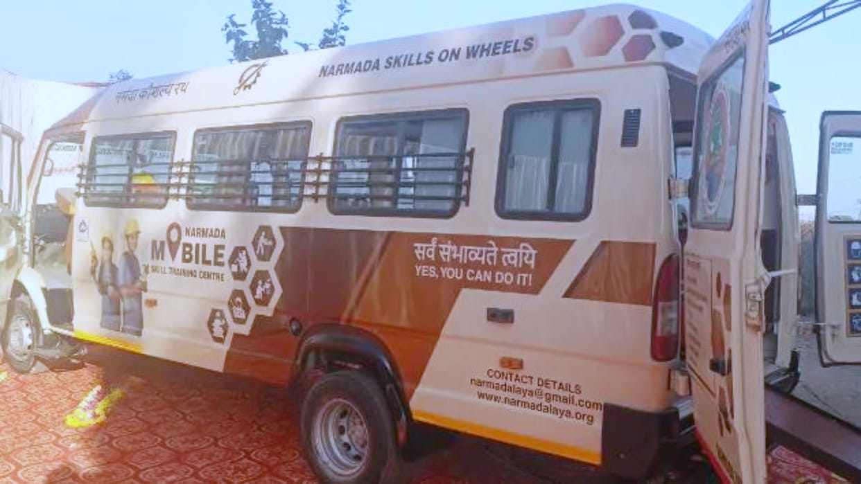 "Narmada Kaushalya Rath" inaugurated by National President Harsh Chauhan