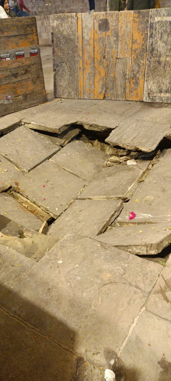 PHOTOS Land subsided at Sheetla Ghat during Ganga Aartia woman got trapped