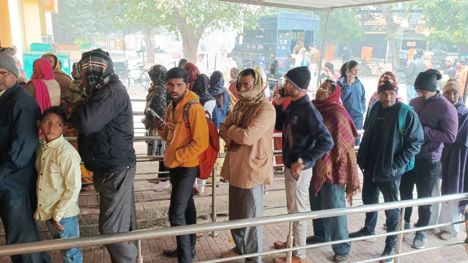 five patients died in last 24 hours from heart fever pneumonia and colic in Mainpuri