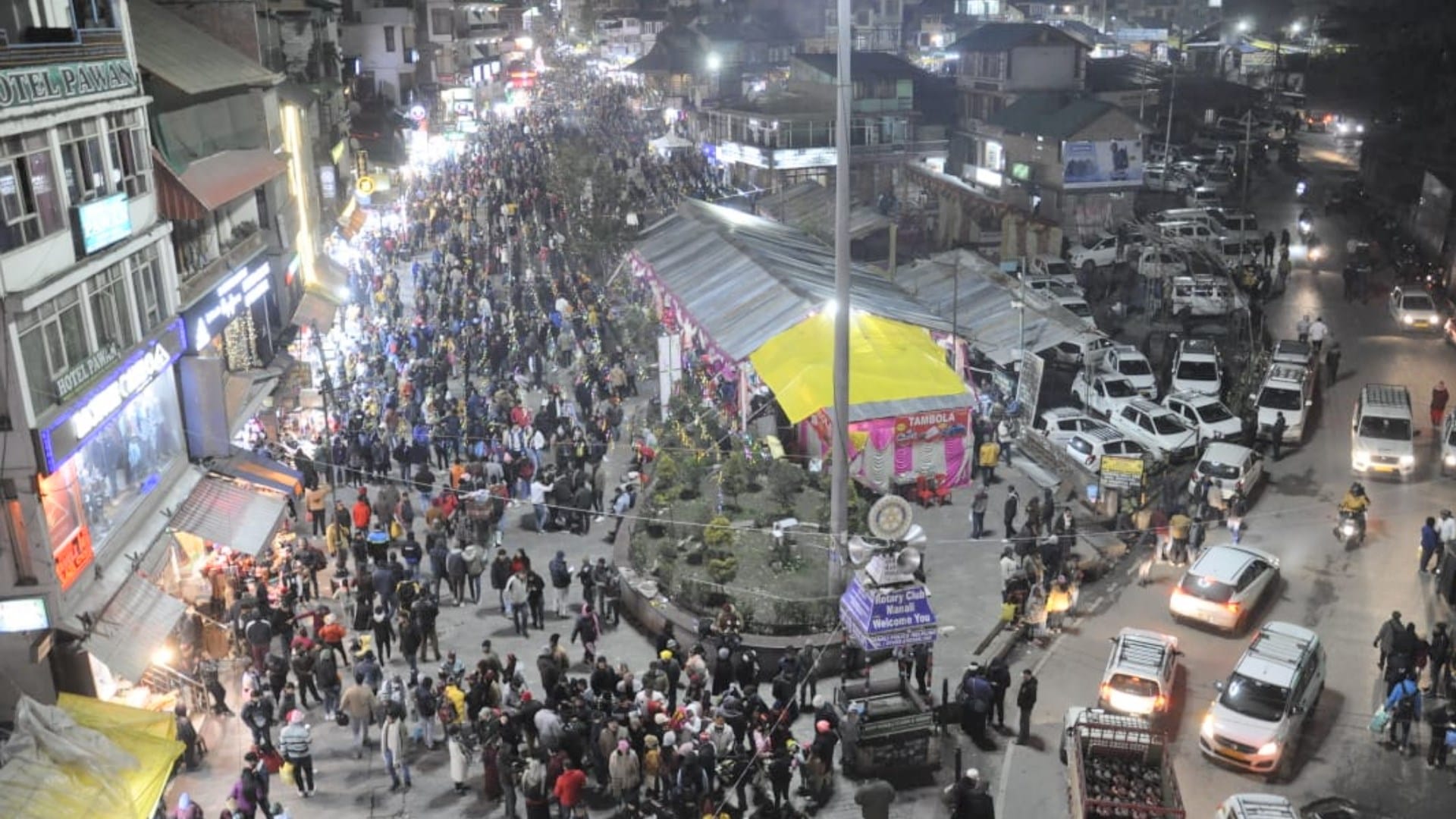 new year 2023 celebration in manali tourist dance on dj kullvi nati