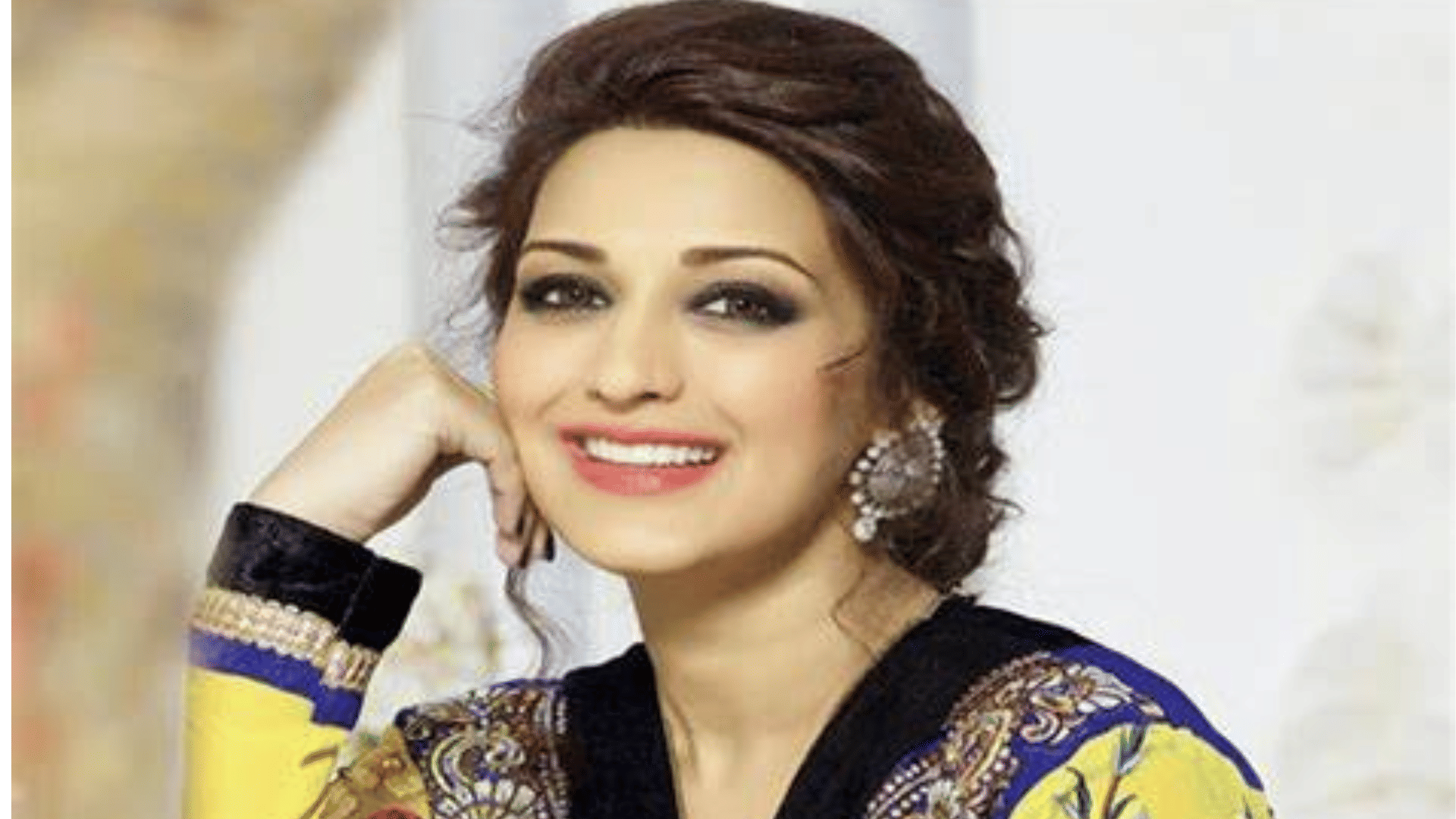 Sonali Bendre birthday know her story with pakistani cricketer shoaib akhtar and unknown facts about actress