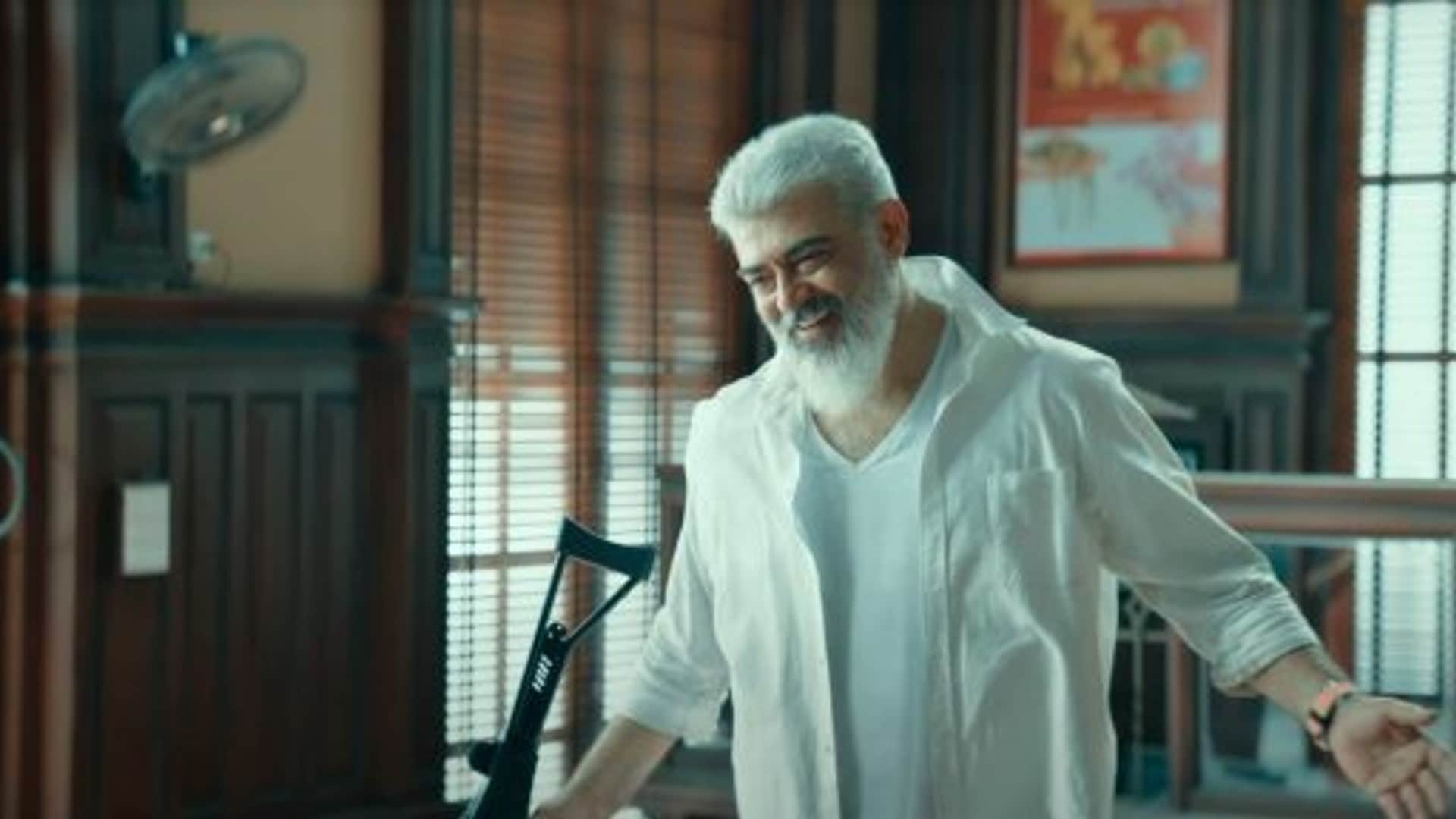 Box office report pathaan Gandhi godse ek yudh varish thunivu wednesday collection
