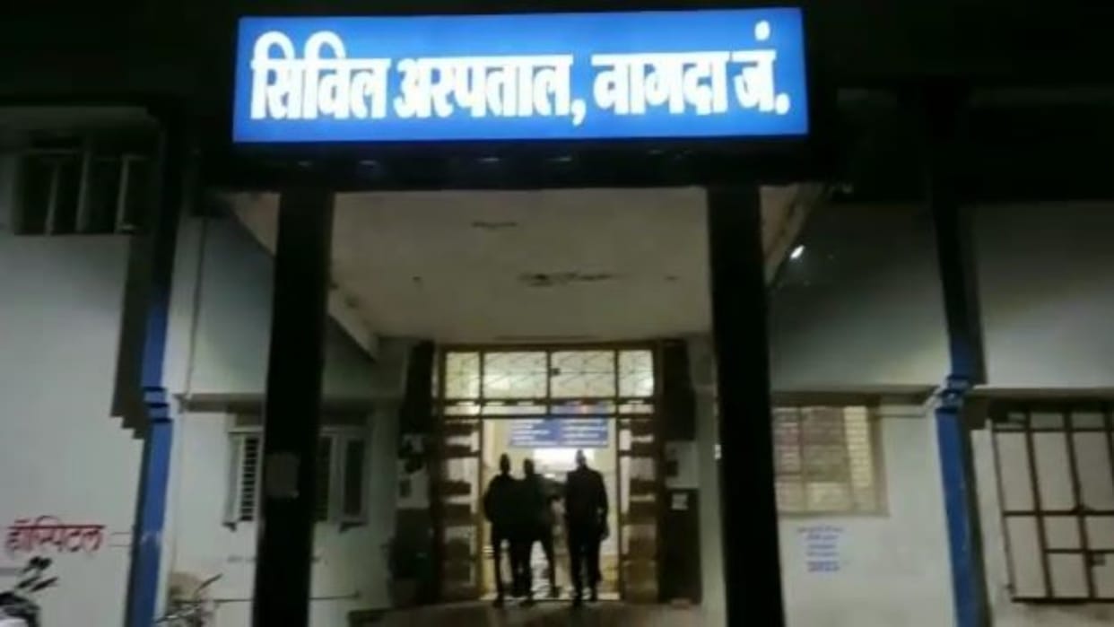 Liquor party gathering on the roof of Nagda Civil Hospital