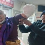 गुजरात से आई महिला का कटा हाथ