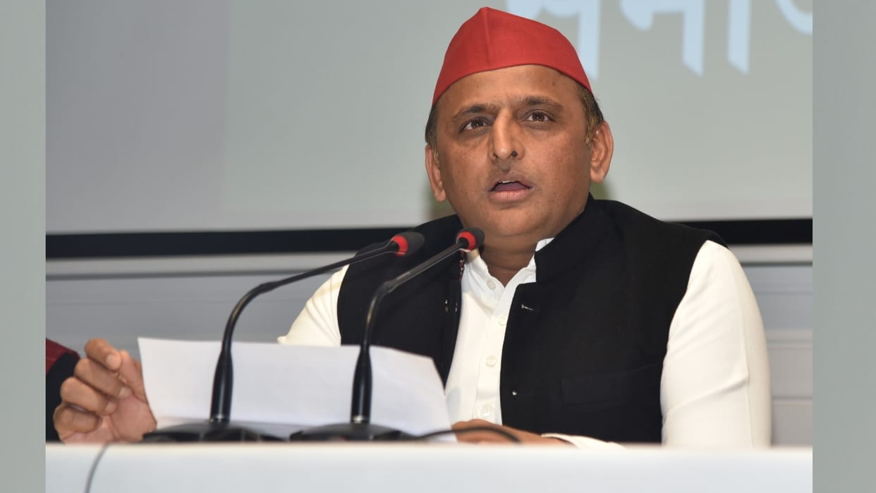 Akhilesh Yadav is preparing a new plan in Yadav land.