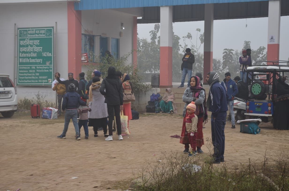Terai area wrapped in fog sheet all day