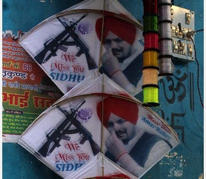 Decorated kite market in Kashi: This time Modi with the gait of a cheetah will be seen on kites