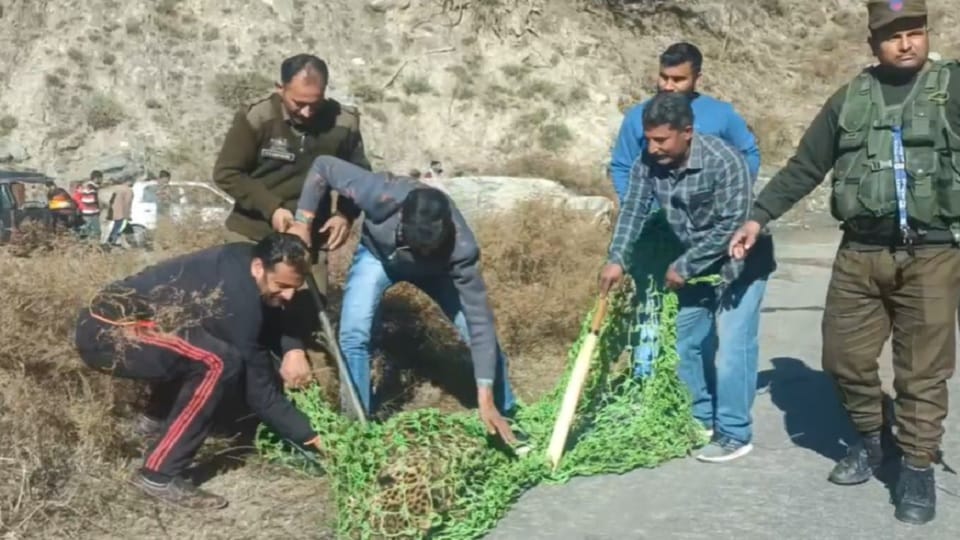 Jammu Kashmir: Forest department caught leopard Doda Malwas, crowd gathered spot