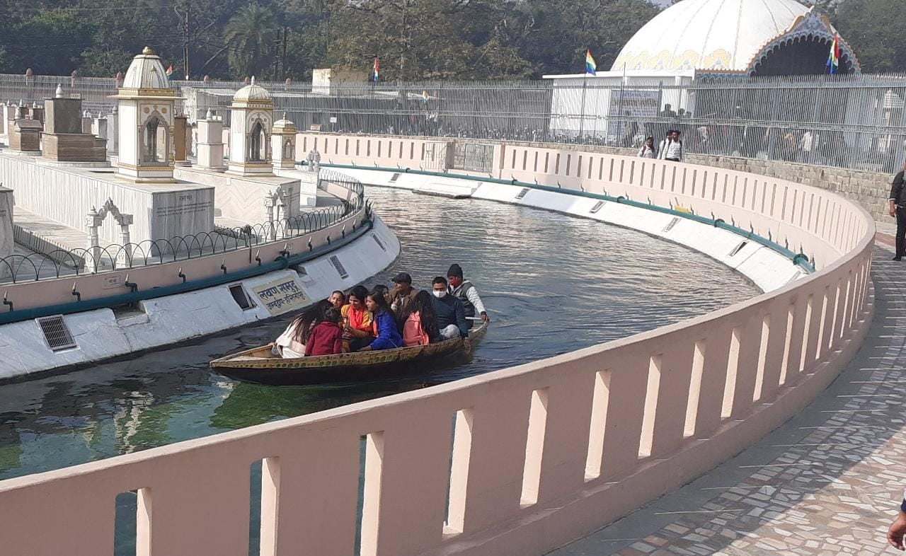 Meerut: historic city Hastinapur buzzing with tourists and foreign birds on New Year