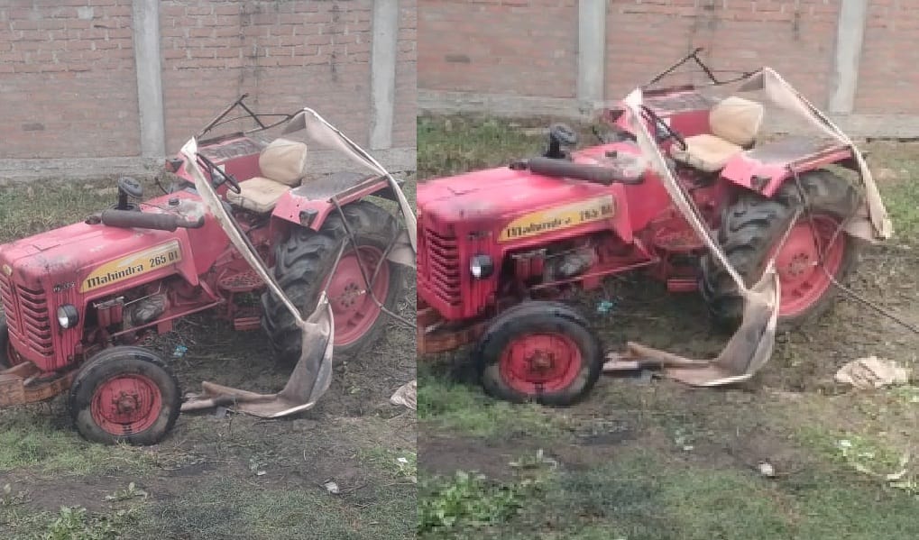 Tractor overturned uncontrolled in dense fog in orai, three died and one injured