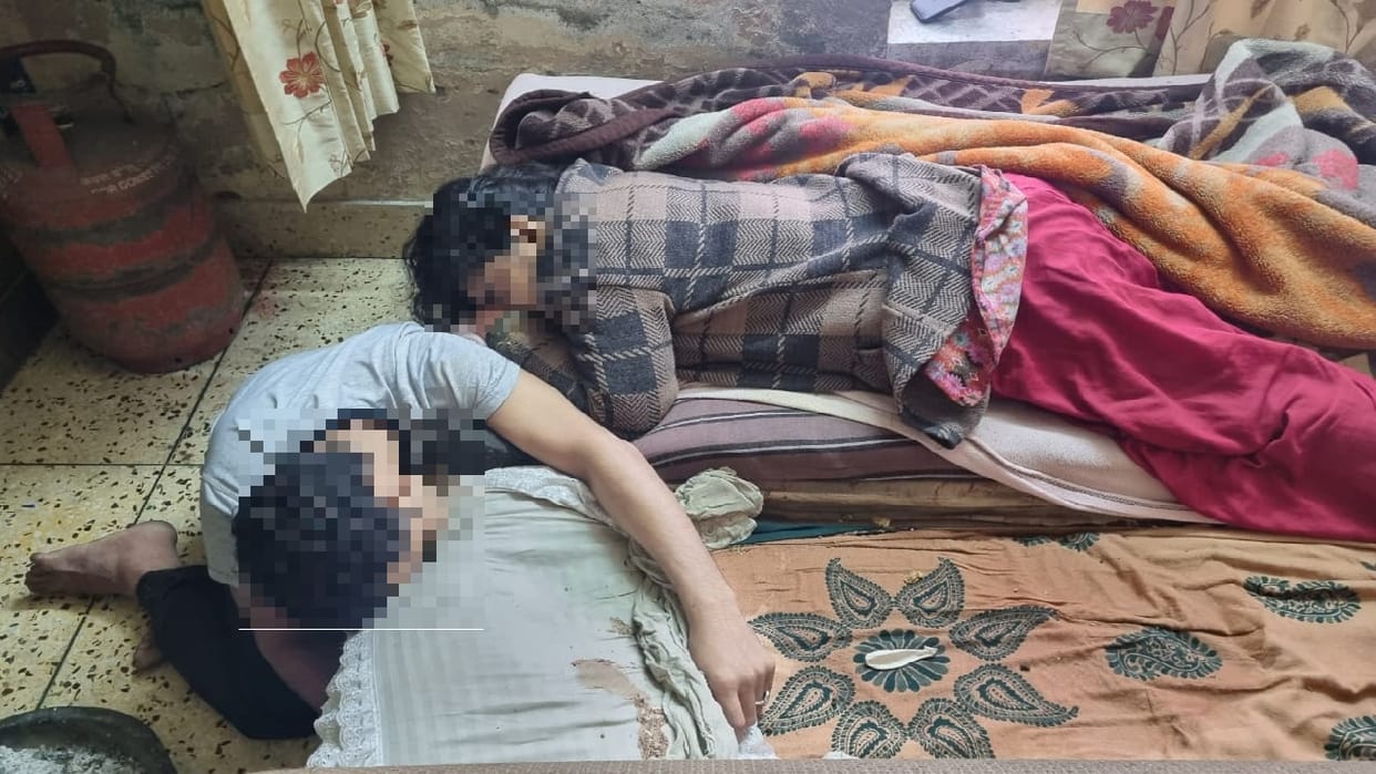 Couple including baby girl died due to suffocation in Meerut s Tpnagar