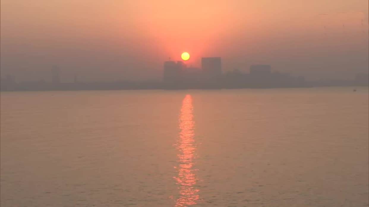 First Sunrise of 2023 New Year: Sunrise Photos Of Mumbai, New Delhi and Guwahati Today News in Hindi