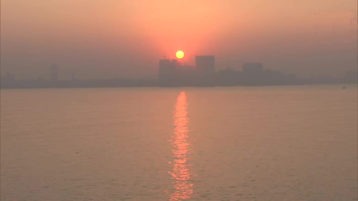 First Sunrise of 2023 New Year: Sunrise Photos Of Mumbai, New Delhi and Guwahati Today News in Hindi