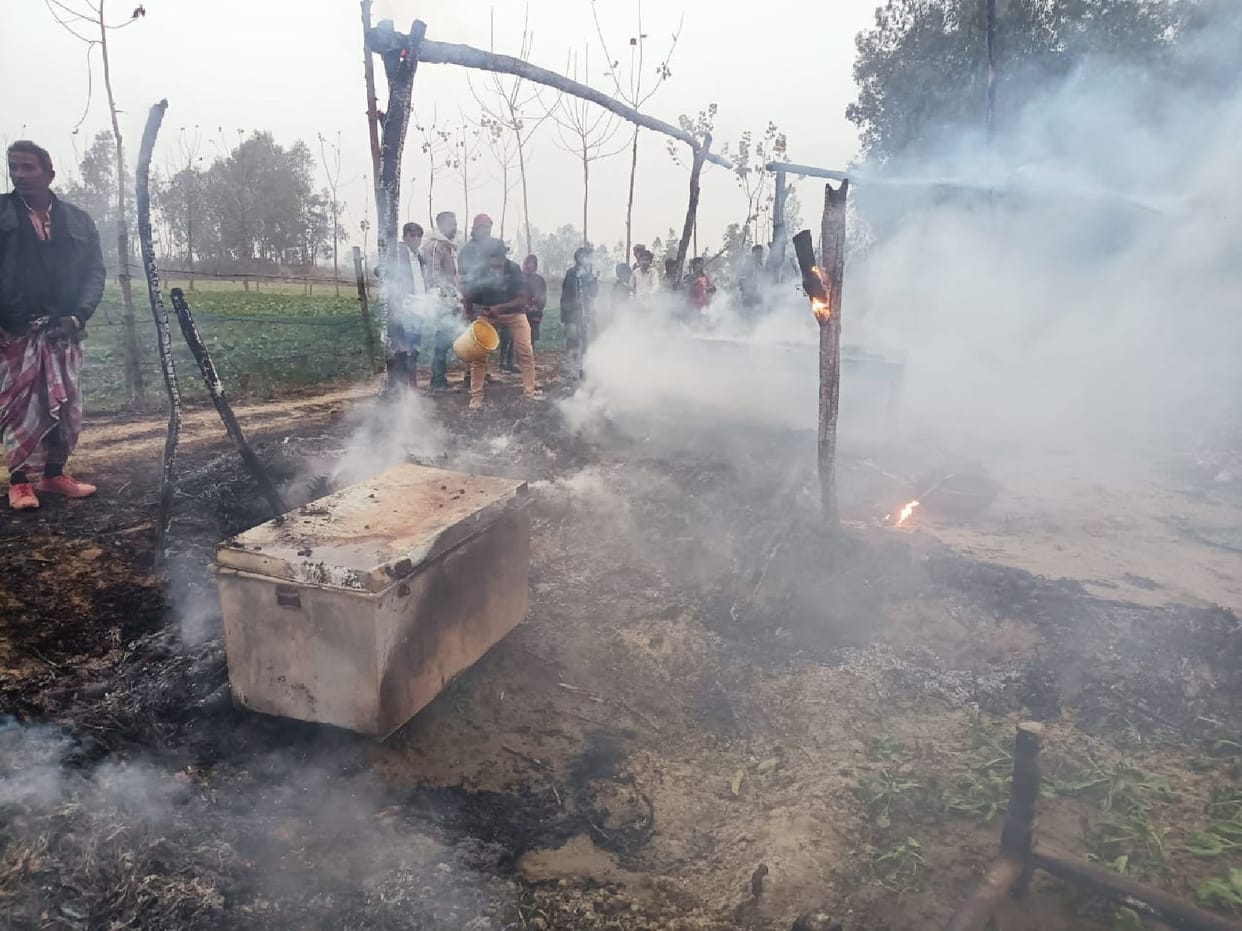 Goods of three houses burnt due to fire in Nanpara