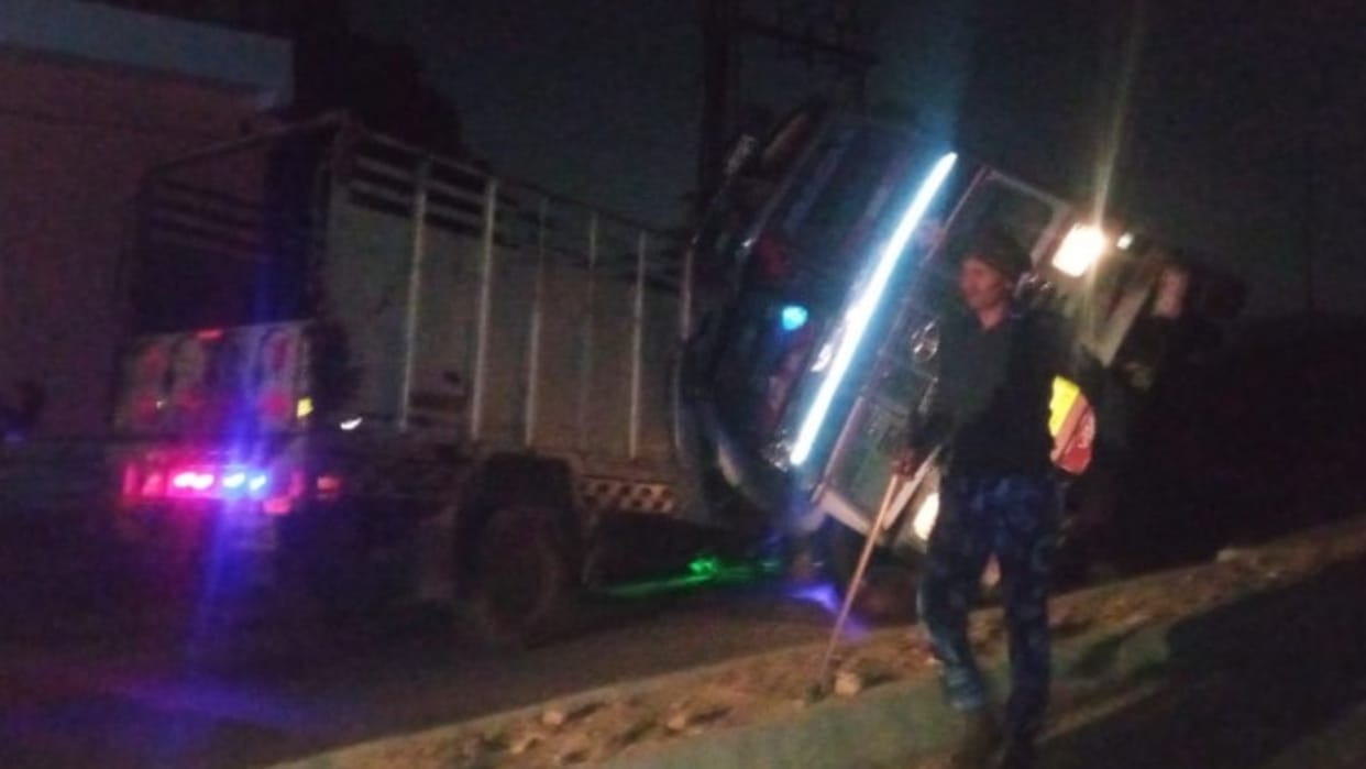 Petrol tanker overturned in Jaipur