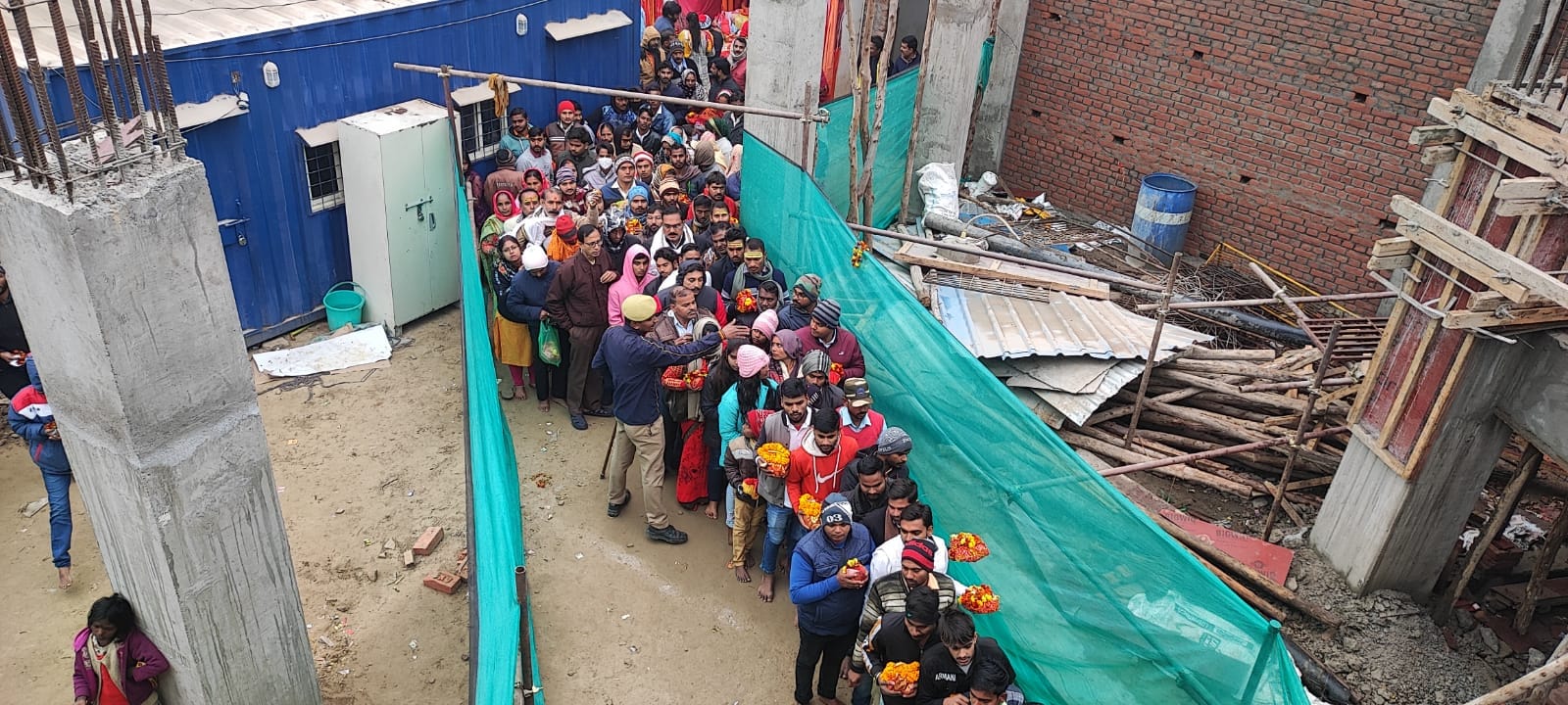 PHOTOS: Navratri-like view seen in Vindhyavasini temple, crowd gathered amid bitter cold