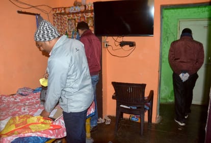 Station master, wife and child of Kashi station died under suspicious circumstances