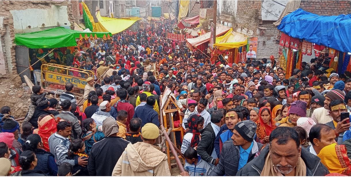 Record of devotees visiting Vindhyachal on new year streets resounded with jai mata di
