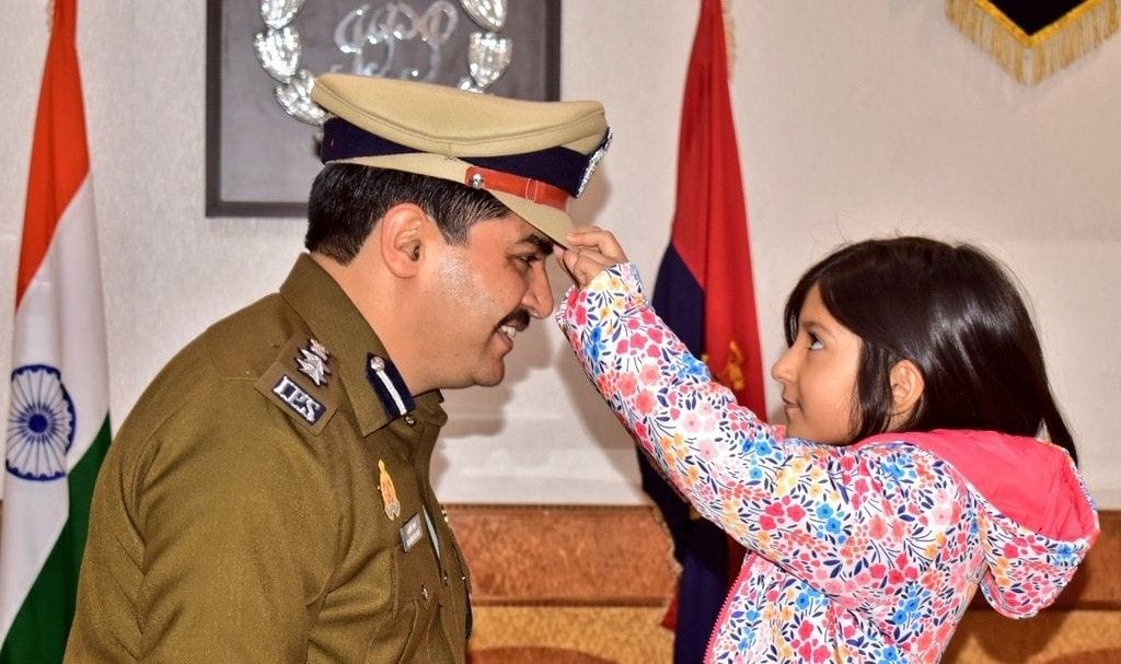 ADG wore promotion badge to DIG and daughter to SSP