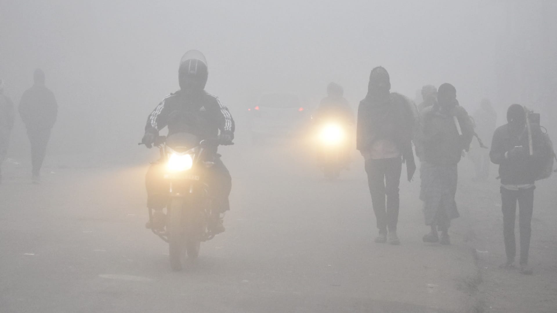 Gorakhpur Weather News Update Today Heavy Cold Wave Sun Not Come Out 10 jan