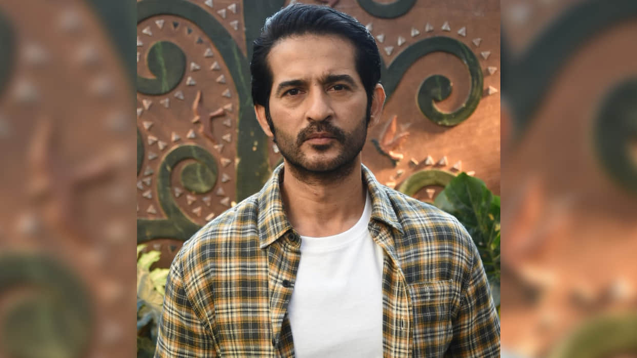 Hiten Tejwani enters in Bade Achhe Lagte Hain 2 as Laxman talks about show and his flim Zindagi Shatranj Hai