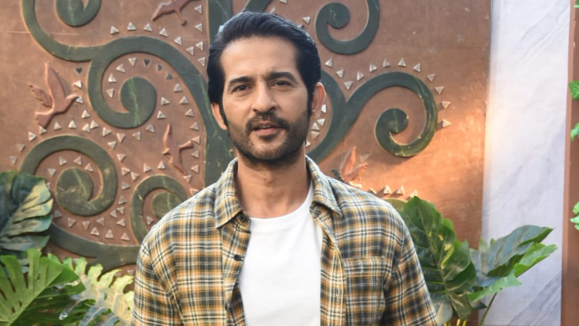 Hiten Tejwani enters in Bade Achhe Lagte Hain 2 as Laxman talks about show and his flim Zindagi Shatranj Hai