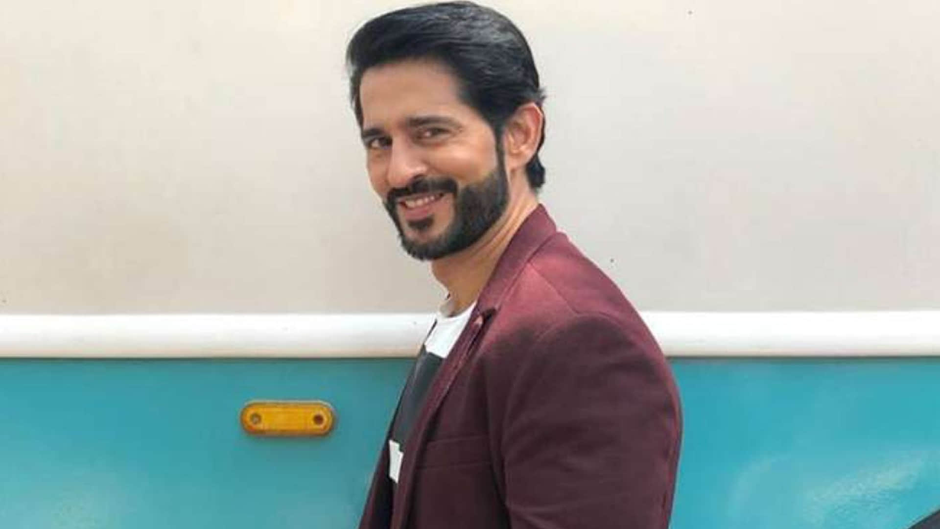 Hiten Tejwani enters in Bade Achhe Lagte Hain 2 as Laxman talks about show and his flim Zindagi Shatranj Hai