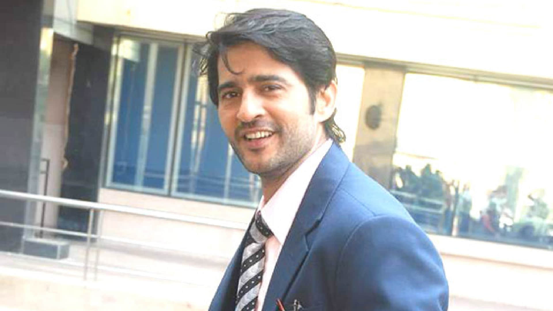 Hiten Tejwani enters in Bade Achhe Lagte Hain 2 as Laxman talks about show and his flim Zindagi Shatranj Hai