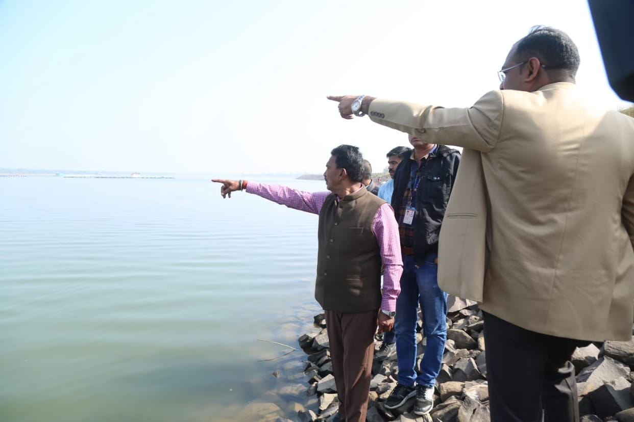 MP News: Minister Tulsiram Silavat angry over water leakage from dam in Bhopal, four Eng. show cause notice to