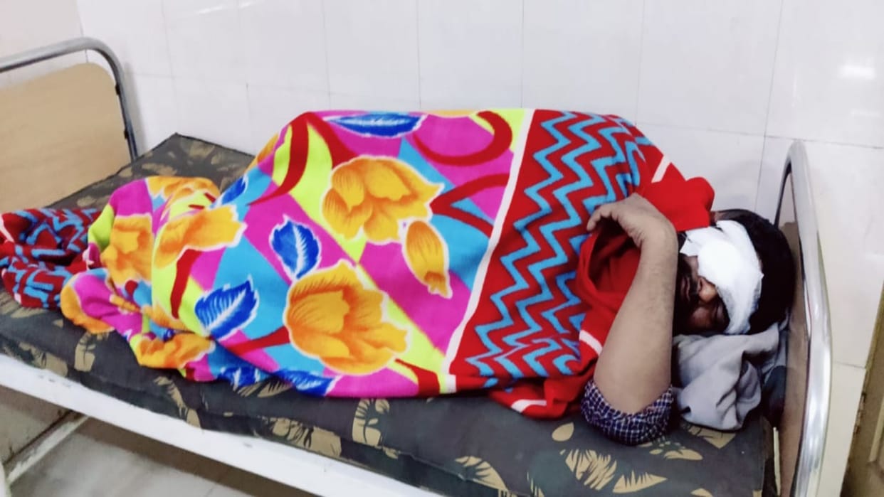 Oxygen flowmeter torn due to high pressure in Khandwa district hospital