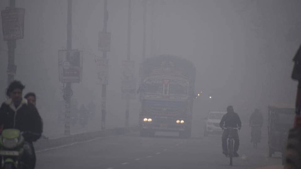 Cold increased in Agra and surrounding people imprisoned in homes